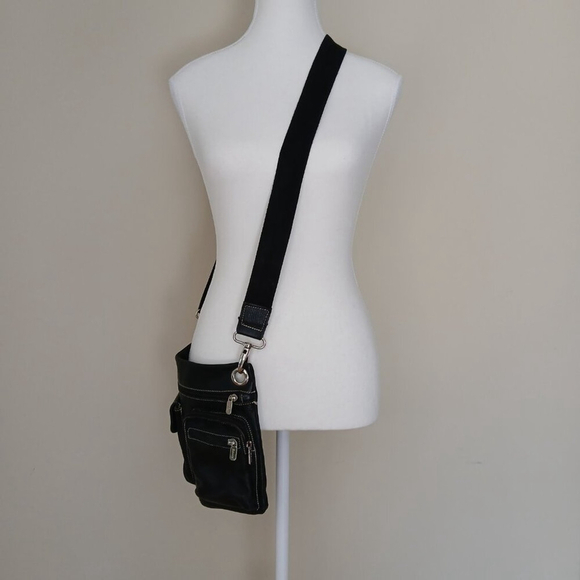 Roots Village Black Pebbled Leather Y2K Messenger Crossbody Bag Fabric Strap - Picture 4 of 7